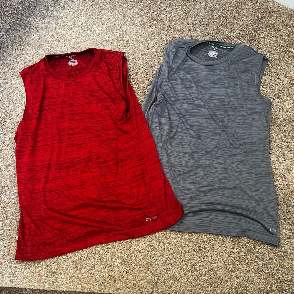 ⭐️EUC - Lot of 2 - Tek Gear - Men's Medium Cut-Off Dry Tek Shirts - Red & Gray